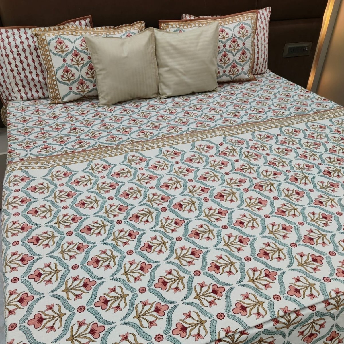 superhome-lotus-coral-ogee-blossom-lattice-8-piece-pure-cotton-luxury-bedding-set