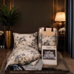 tulsi-gems-indigo-dahlia-peony-blossom-4-piece-glace-cotton-reversible-comforter-set